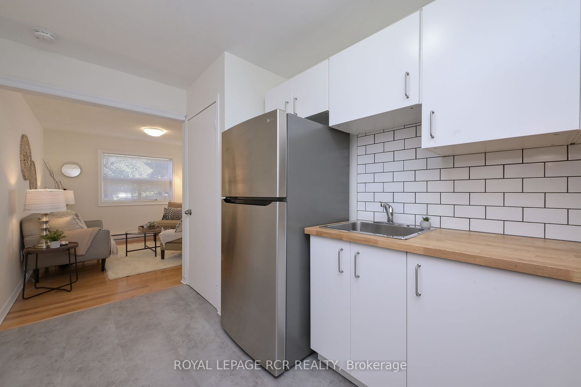90 Lawrence Ave, #114