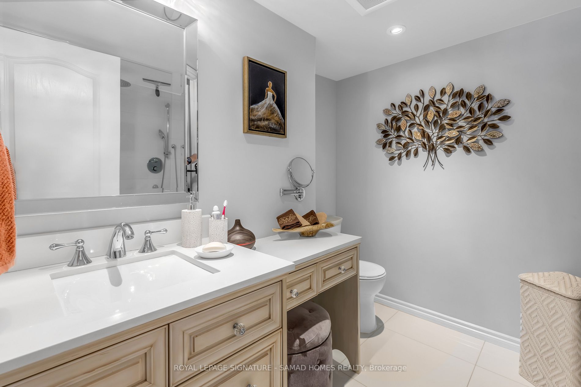 2111 Lake Shore Blvd W, #818