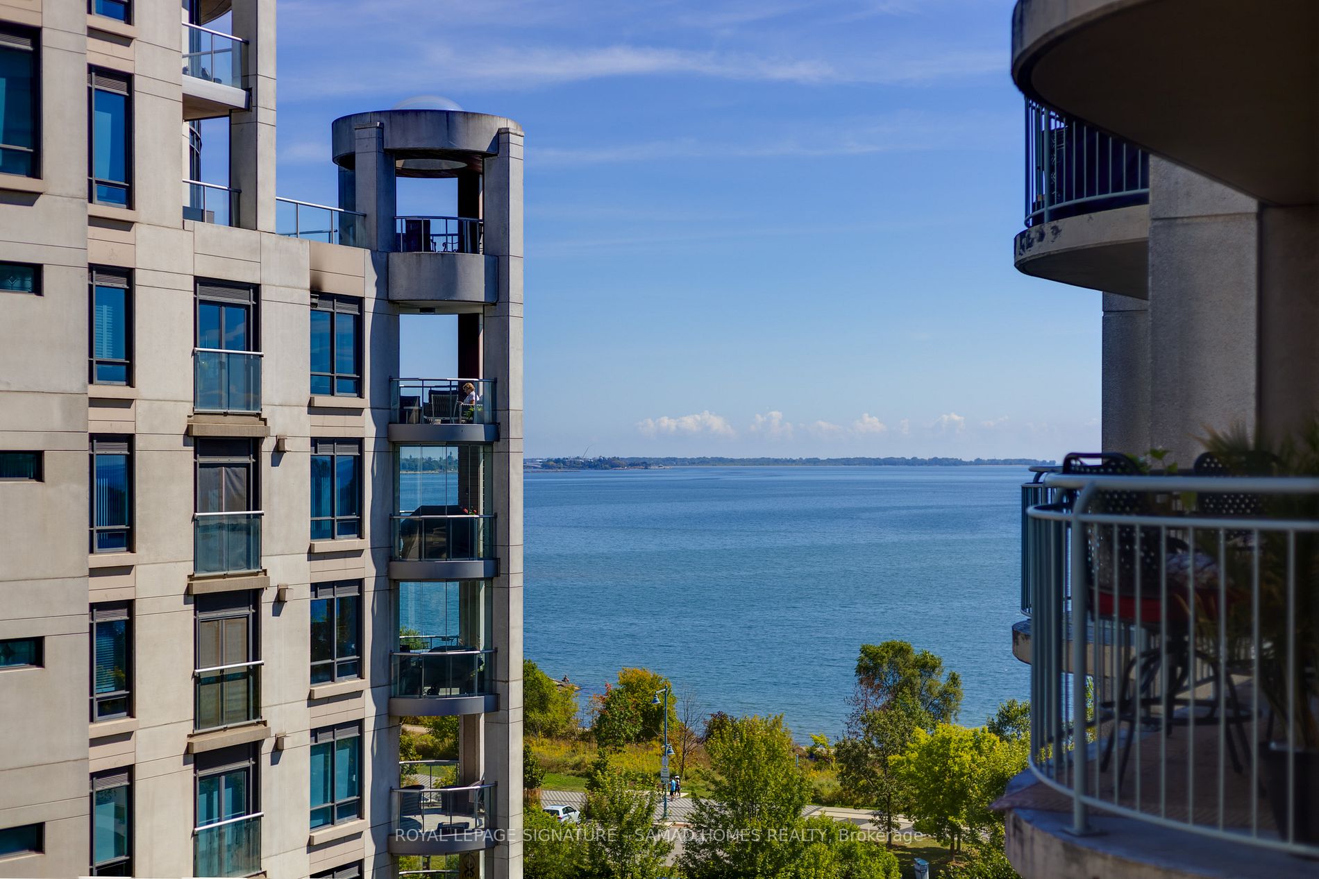 2111 Lake Shore Blvd W, #818