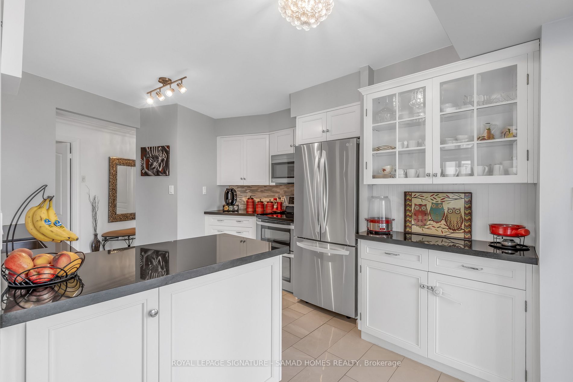 2111 Lake Shore Blvd W, #818