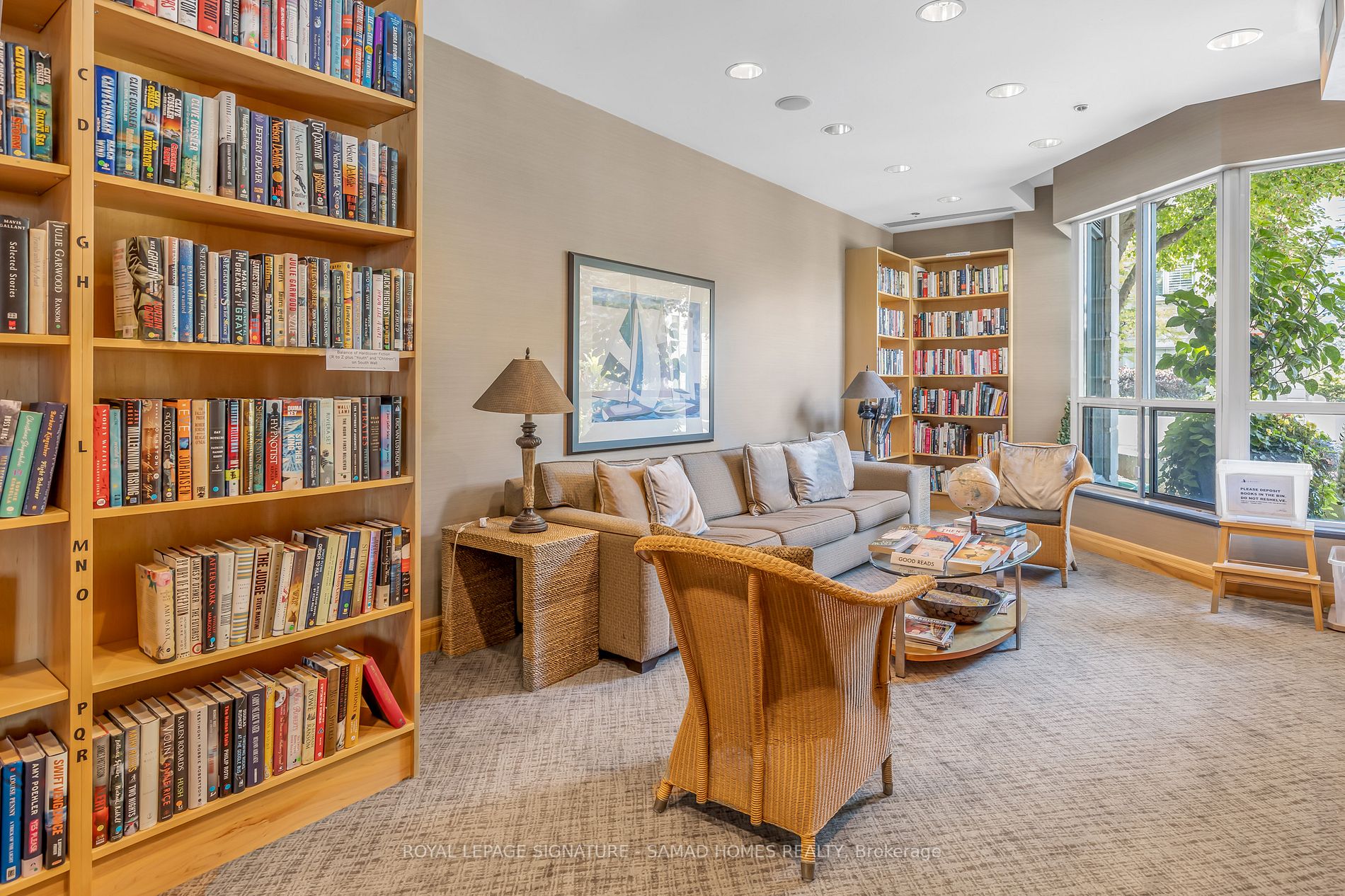 2111 Lake Shore Blvd W, #818