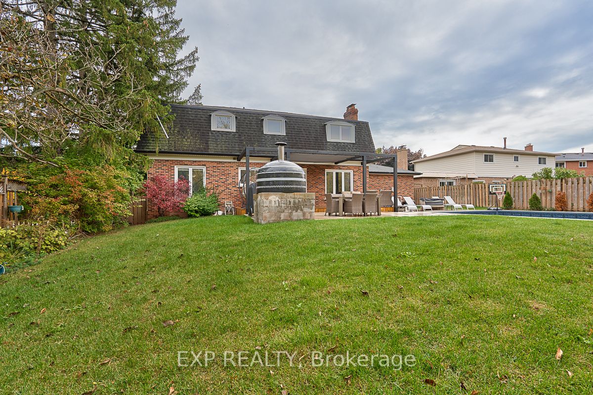 1213 Willowbrook Dr