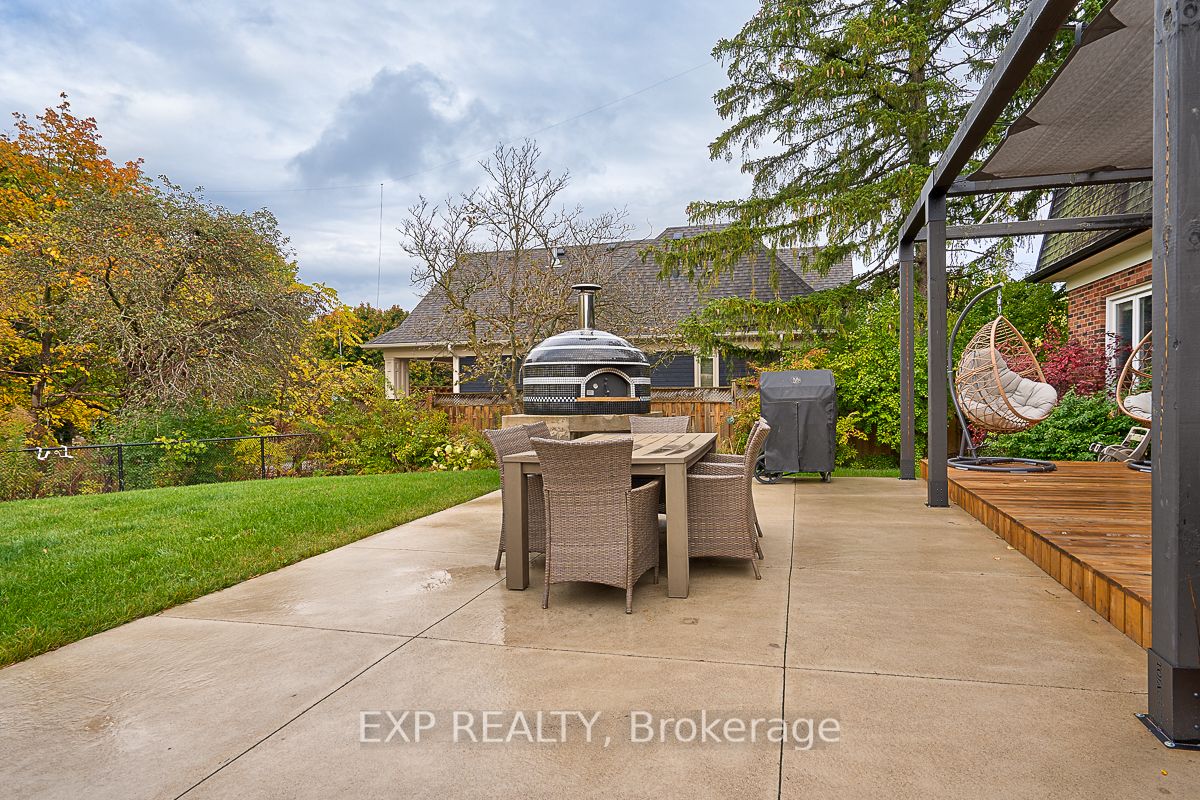 1213 Willowbrook Dr