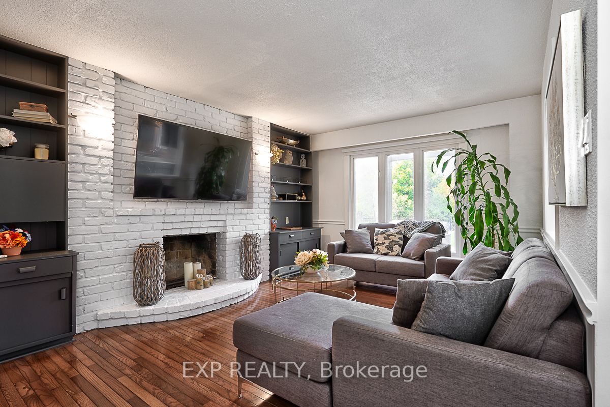 1213 Willowbrook Dr