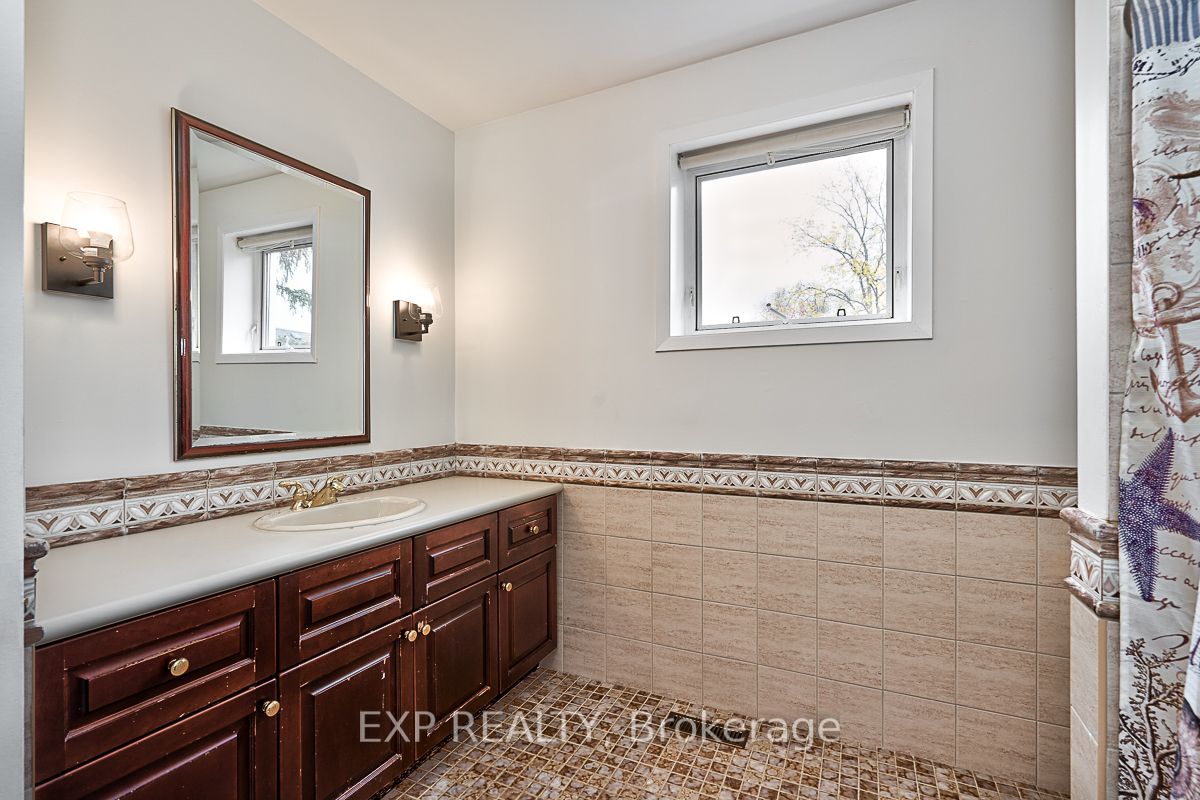 1213 Willowbrook Dr