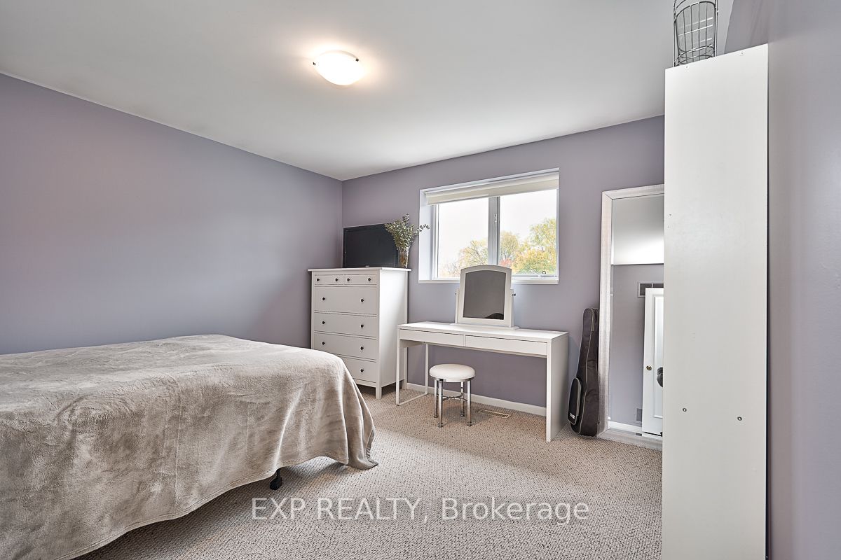 1213 Willowbrook Dr