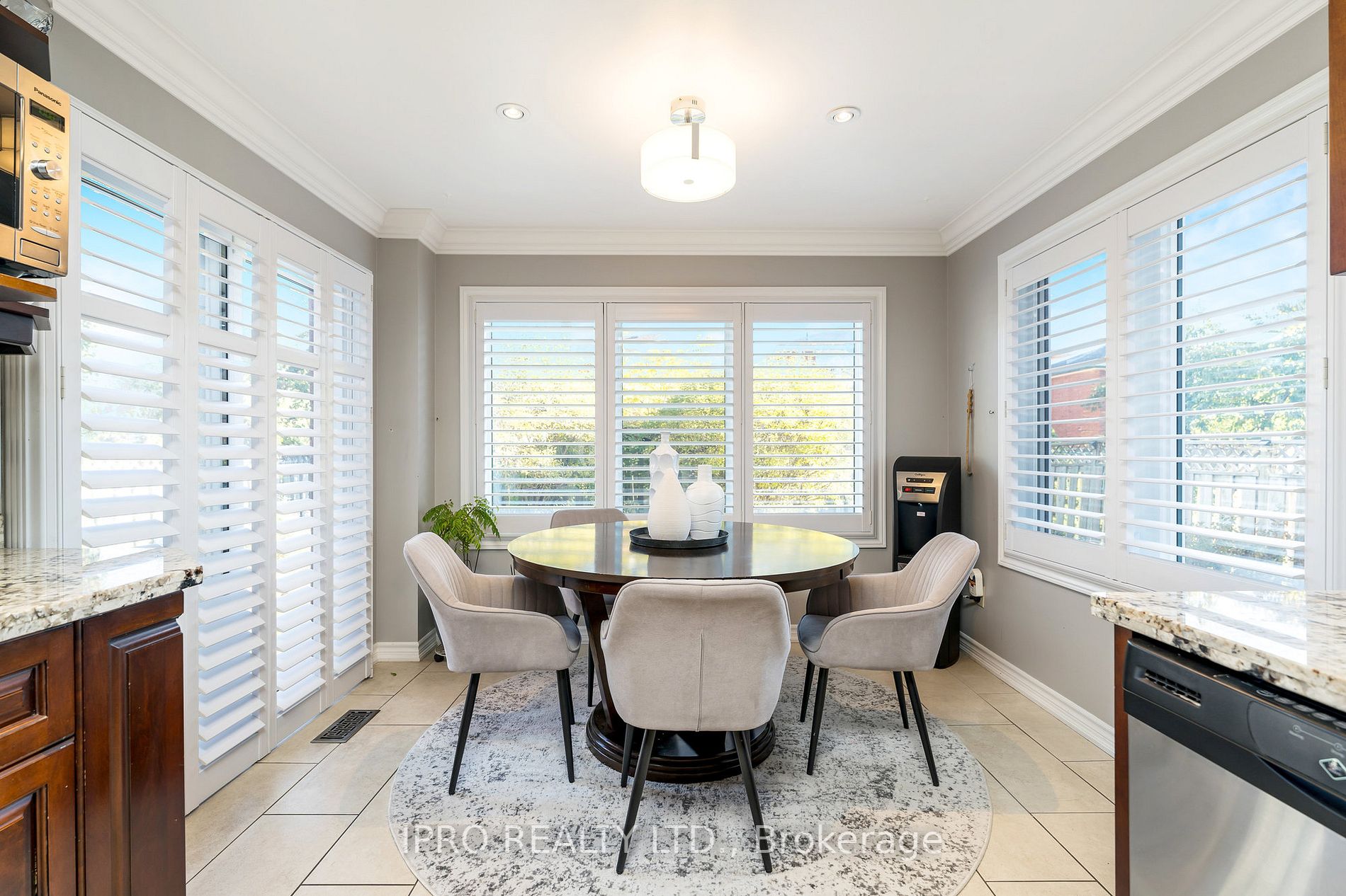 11 Turtlecreek Blvd E