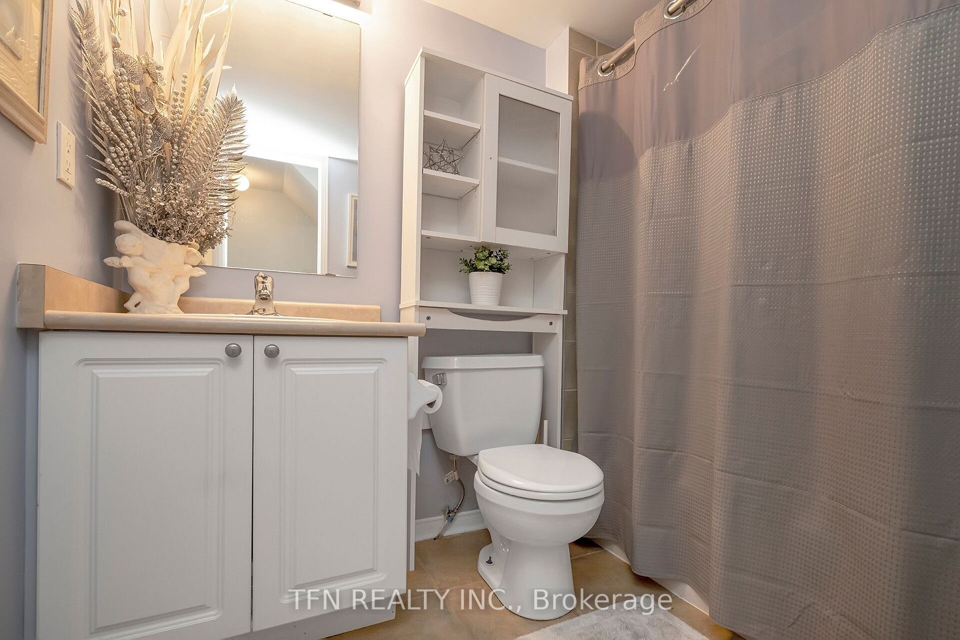 60 Turntable Cres, #81