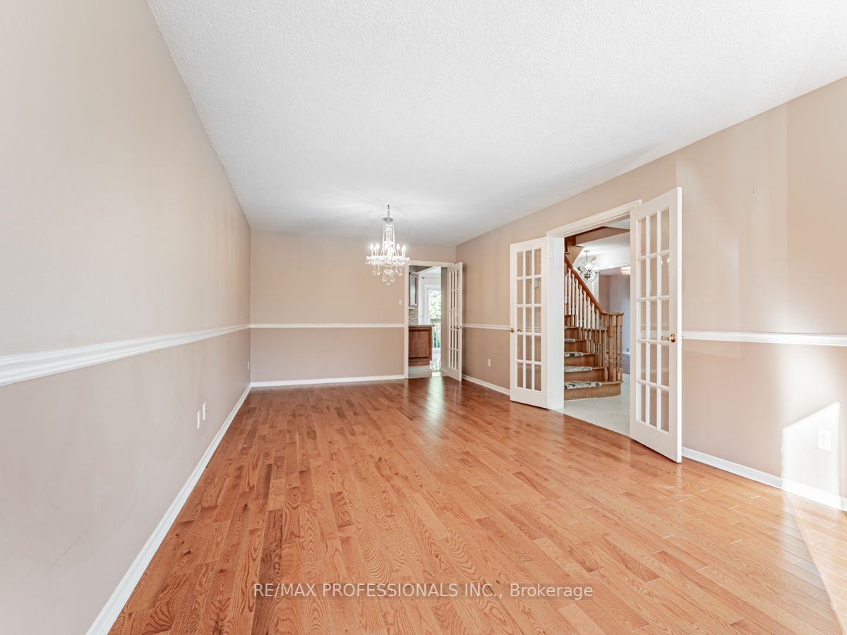 4618 Bismark Cres