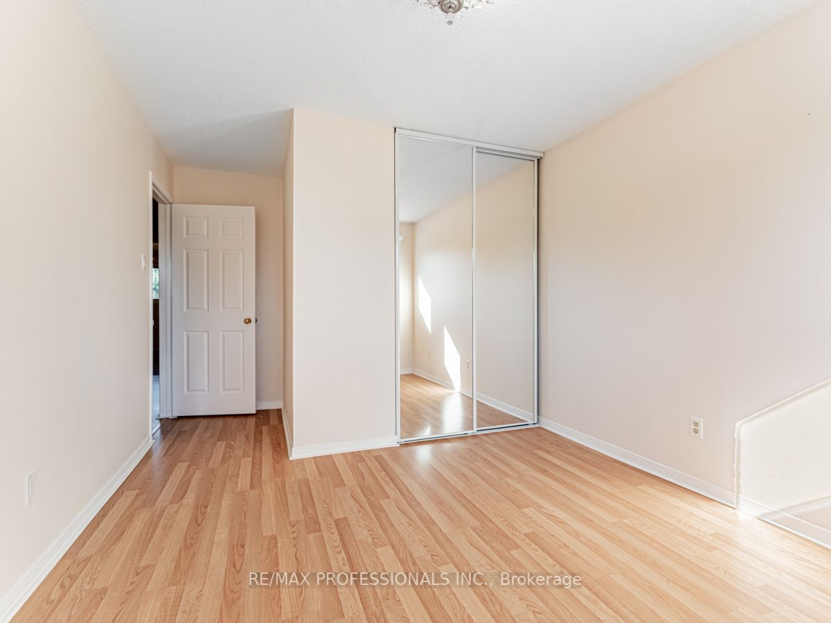 4618 Bismark Cres