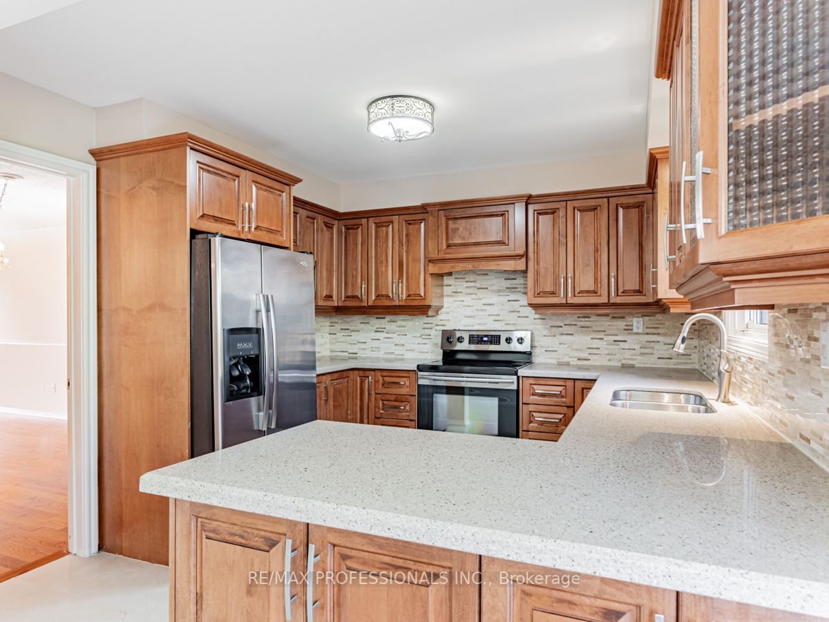 4618 Bismark Cres