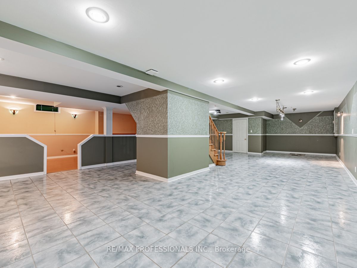 4618 Bismark Cres