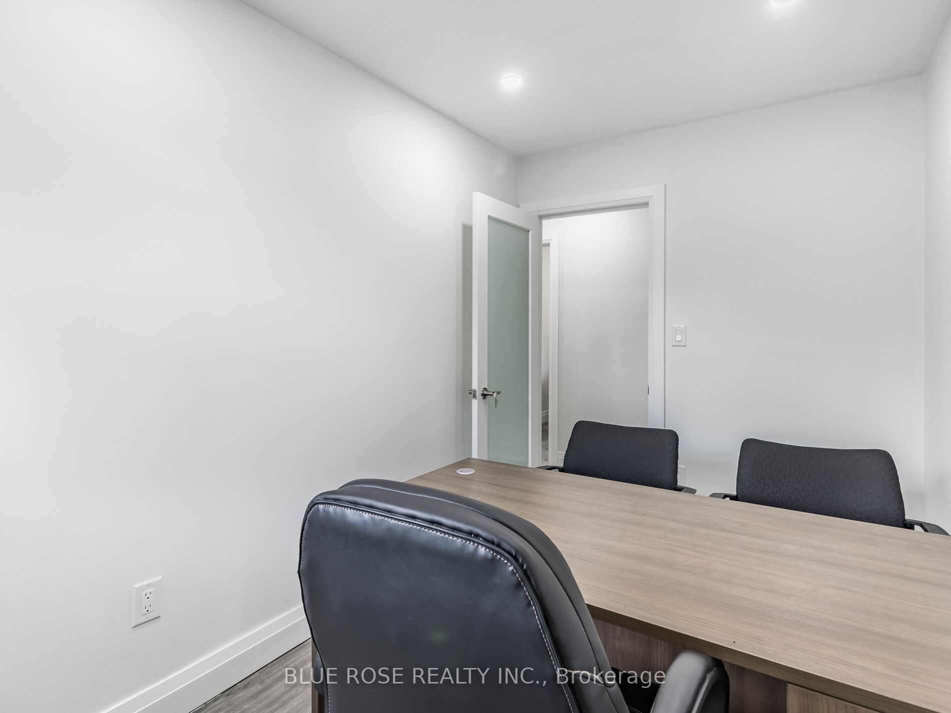 500 Guelph St