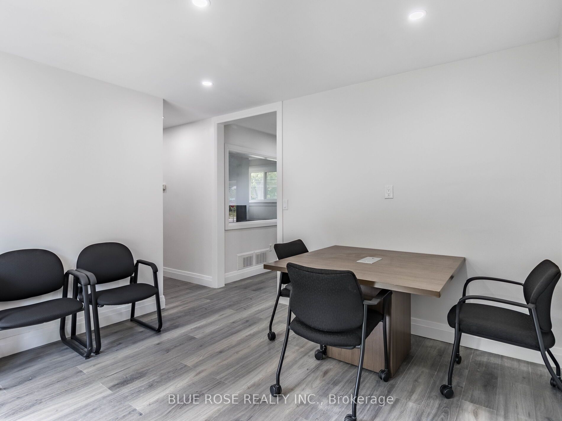 500 Guelph St