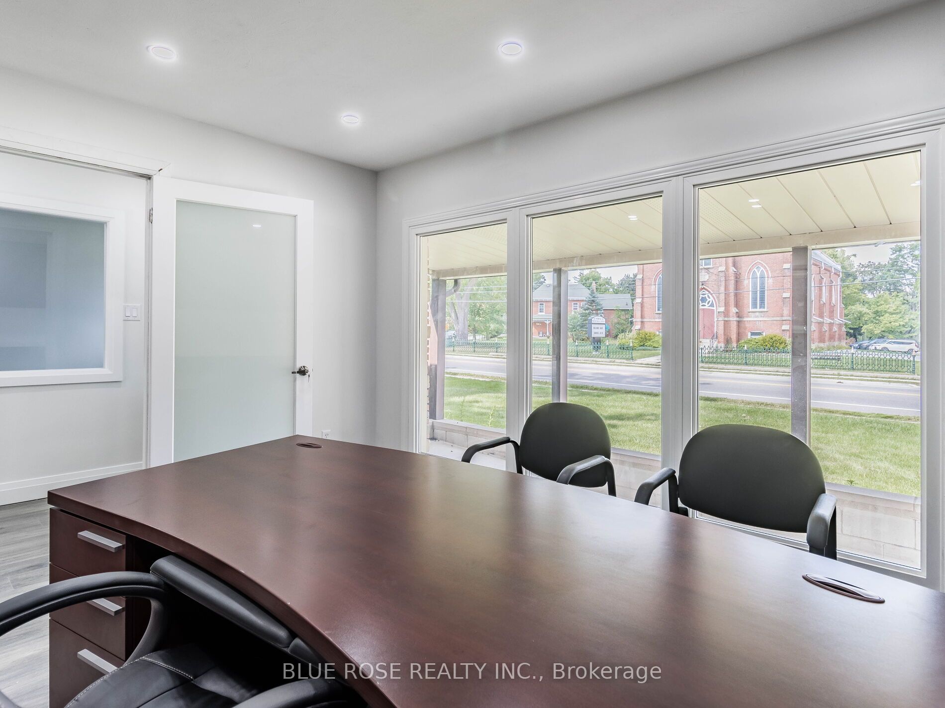 500 Guelph St
