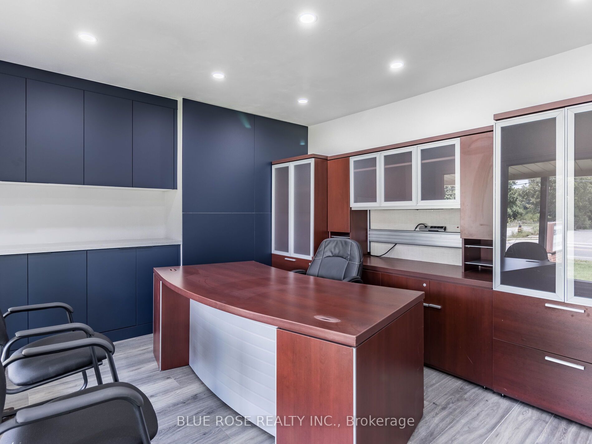 500 Guelph St