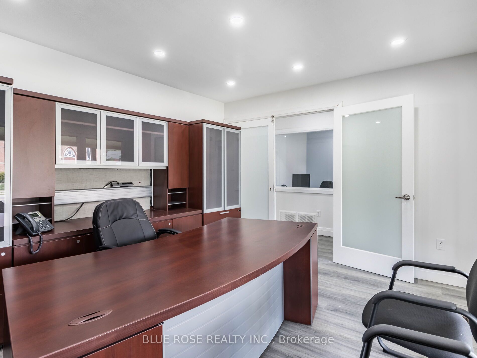 500 Guelph St