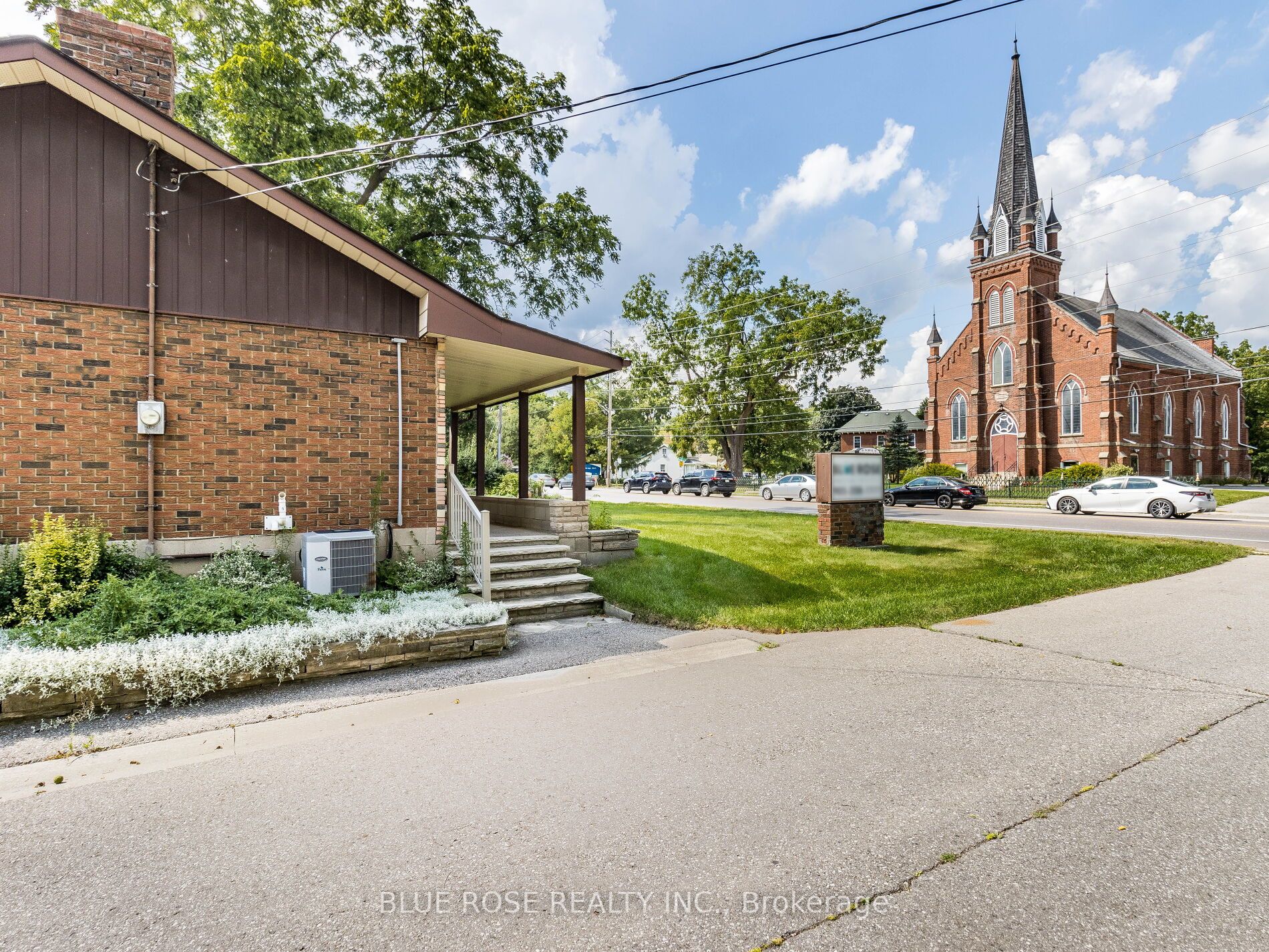 500 Guelph St