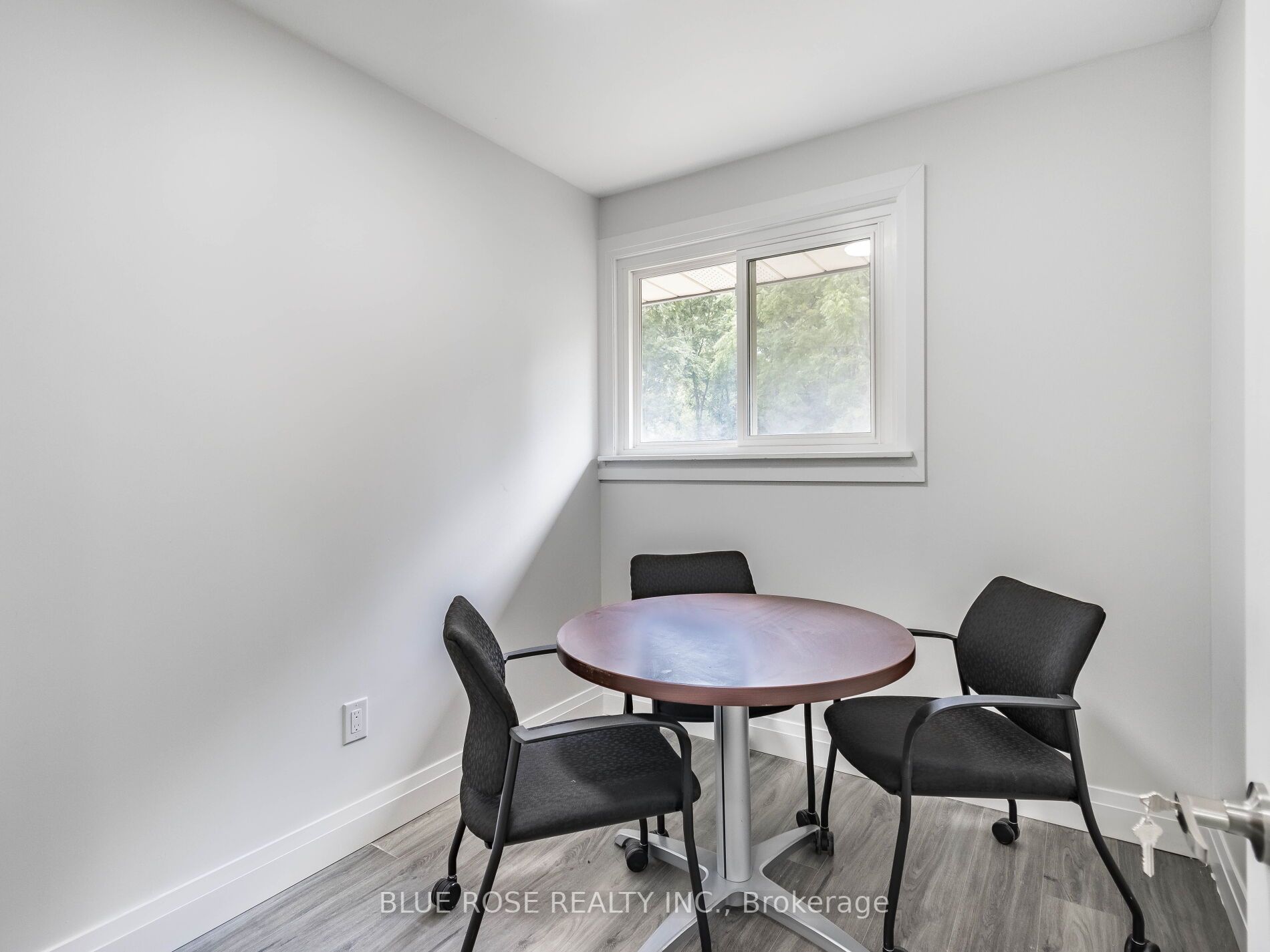 500 Guelph St