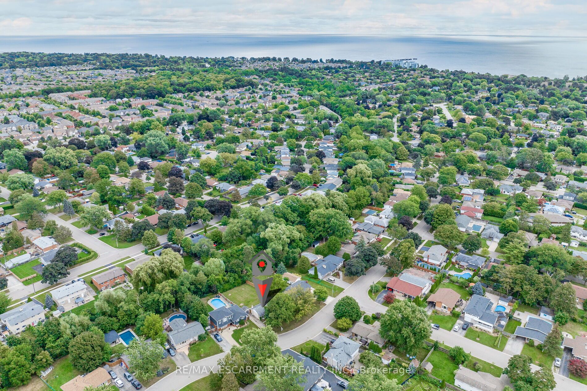 395 Erindale Dr