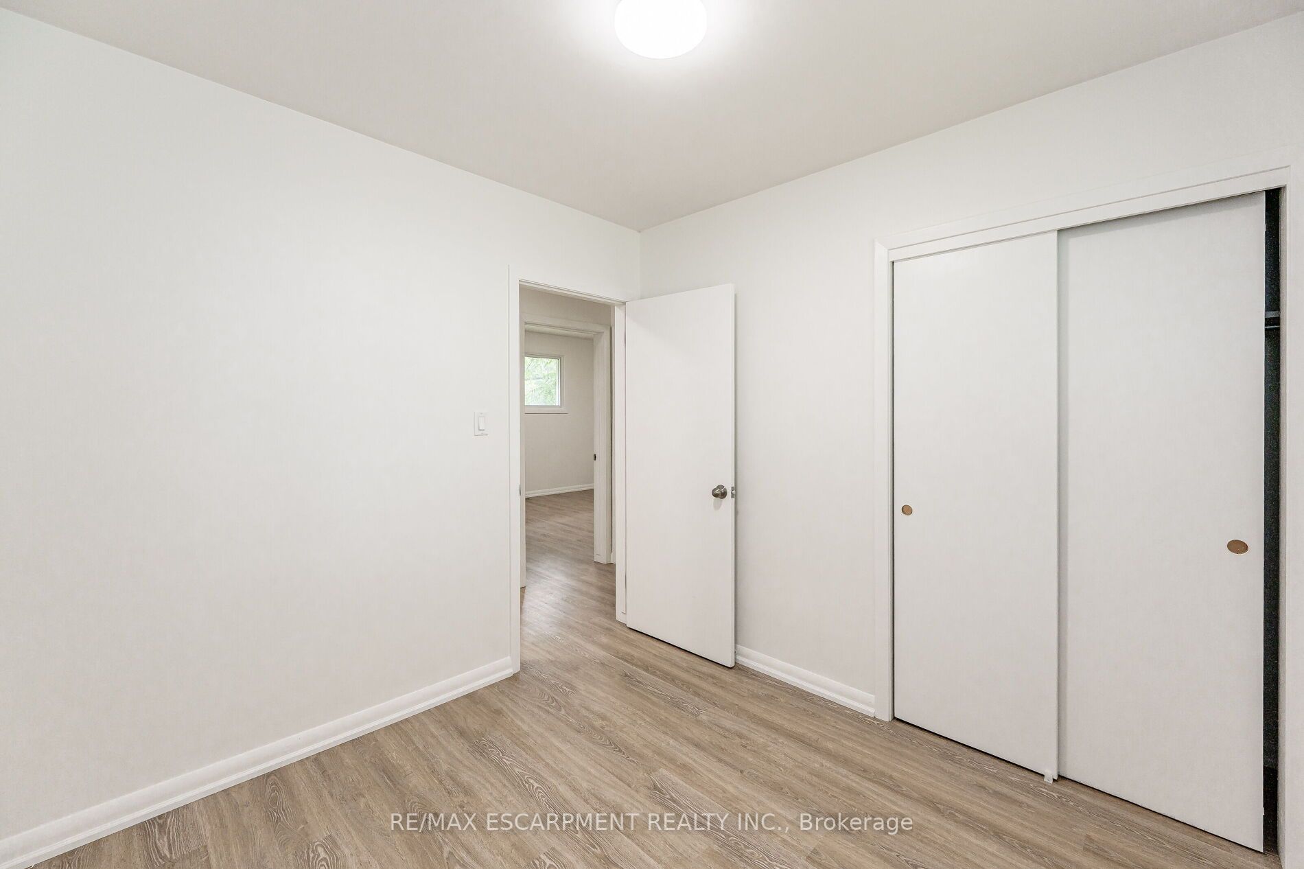 395 Erindale Dr