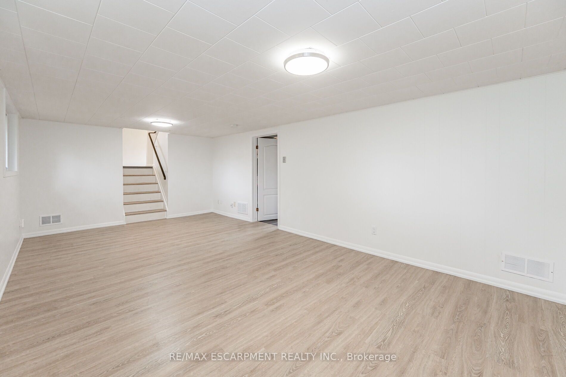 395 Erindale Dr
