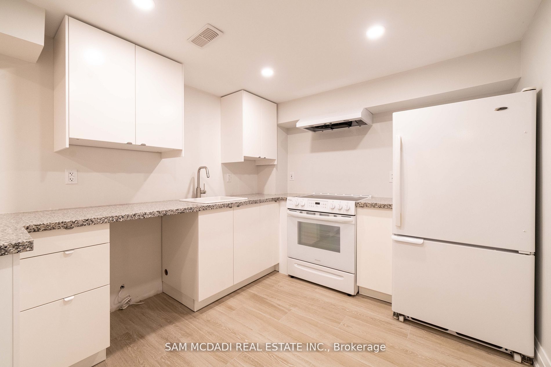 2252 Joyce St