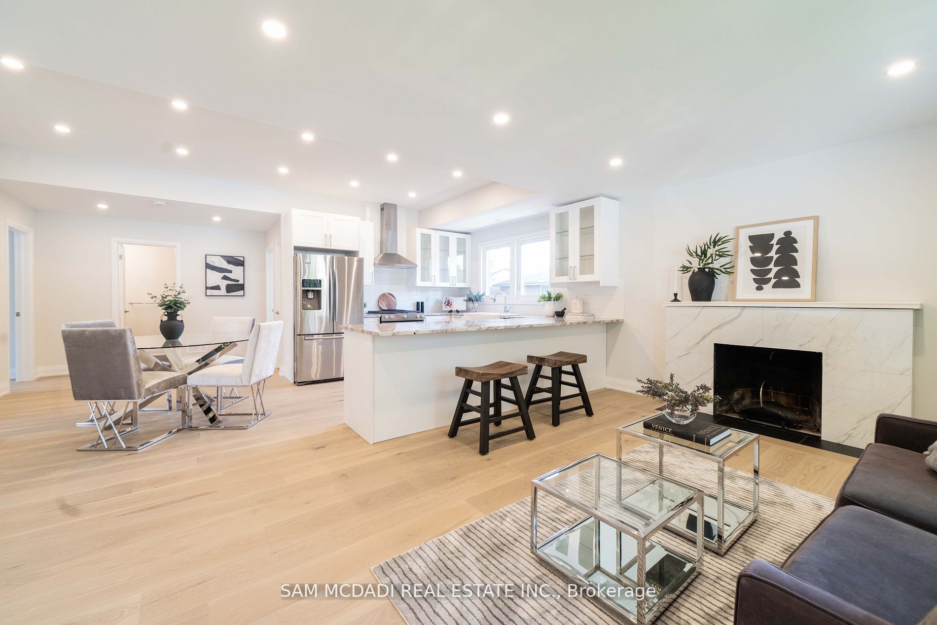 2252 Joyce St