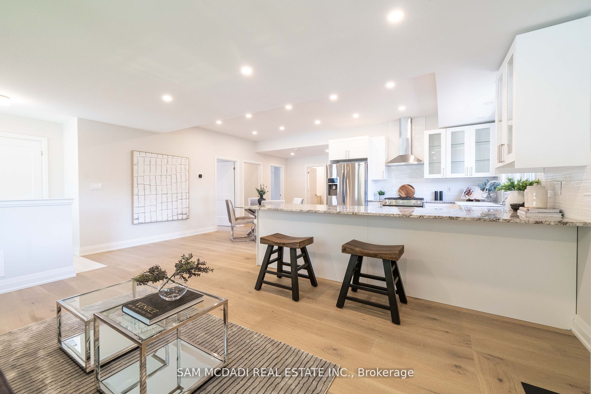2252 Joyce St