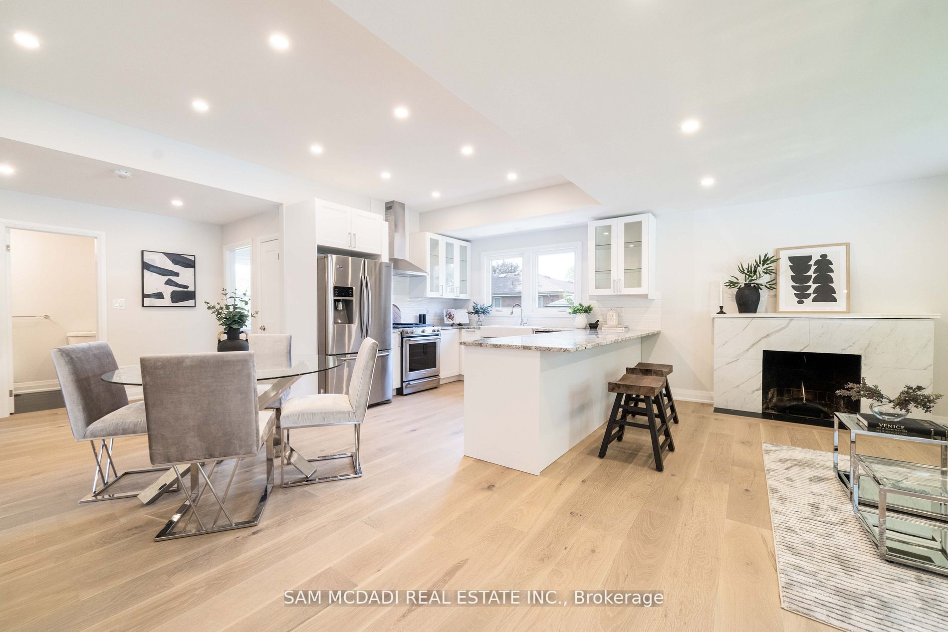 2252 Joyce St