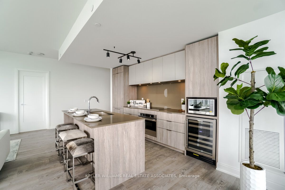 70 Annie Craig Dr, #4004