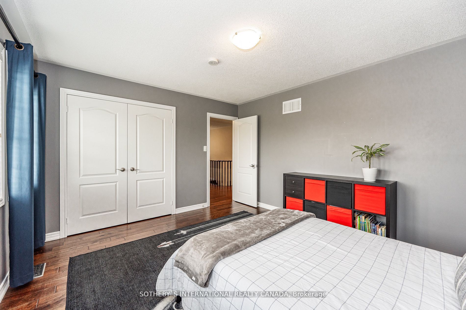 41 Amaryllis Dr