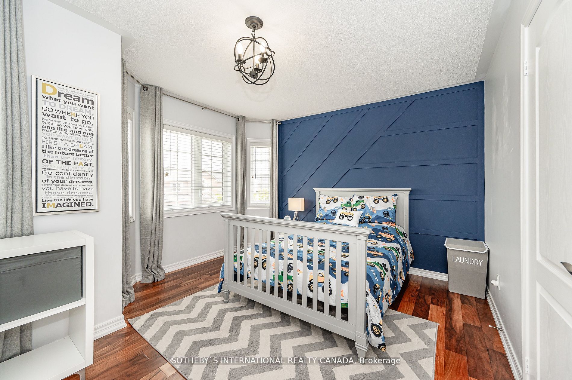 41 Amaryllis Dr