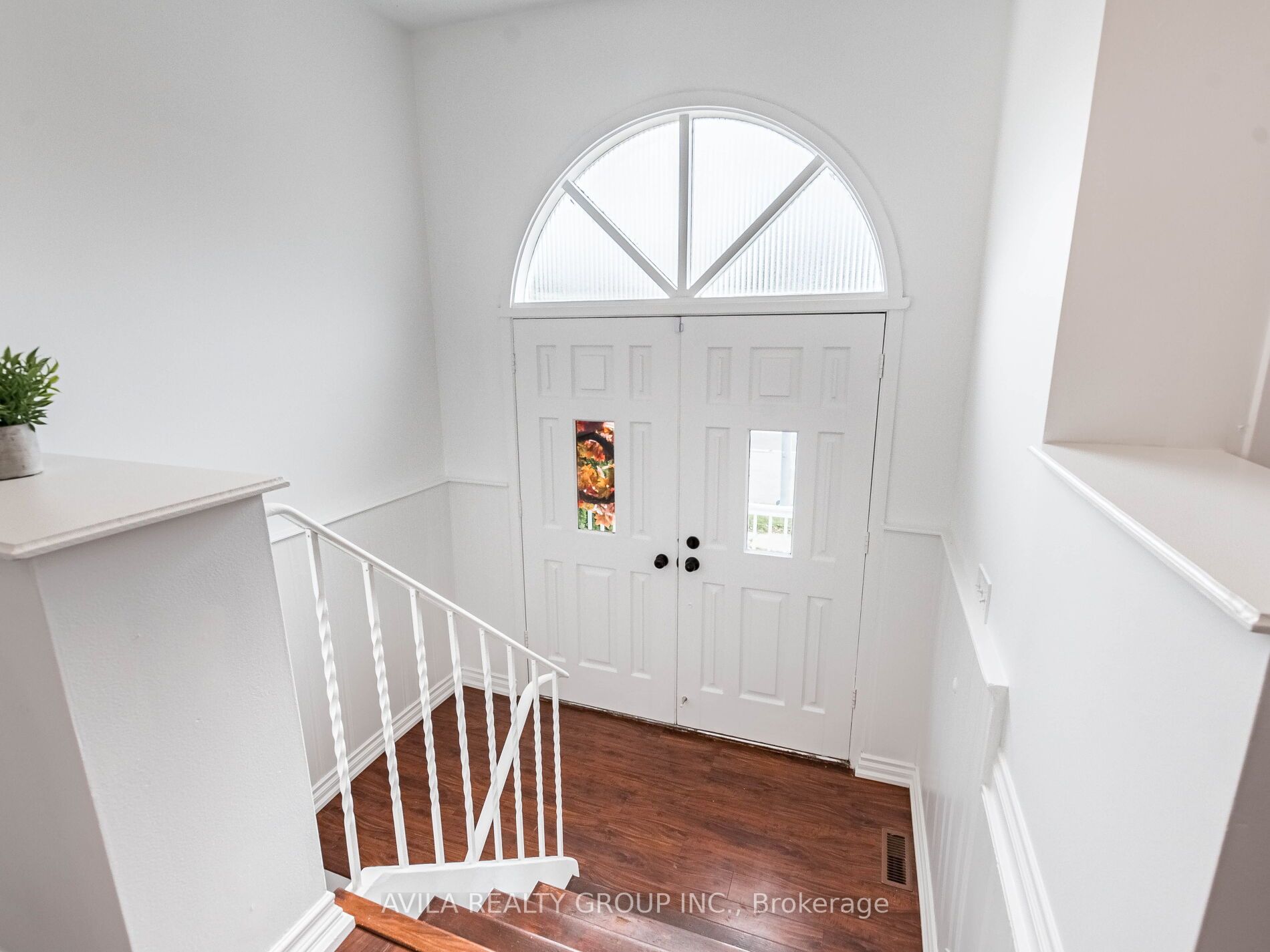 2649 Sherhill Dr