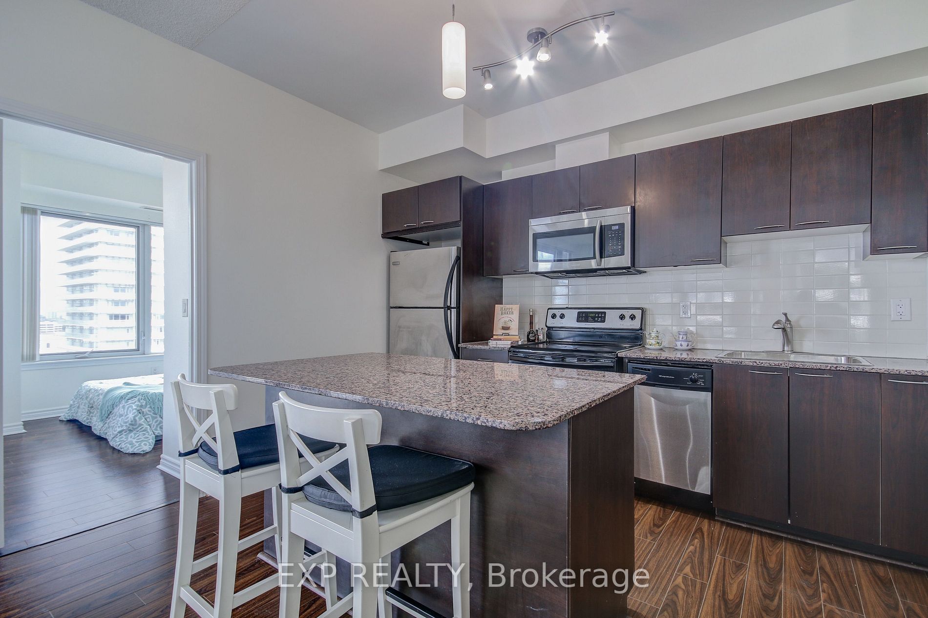 385 Prince Of Wales Dr, #1102