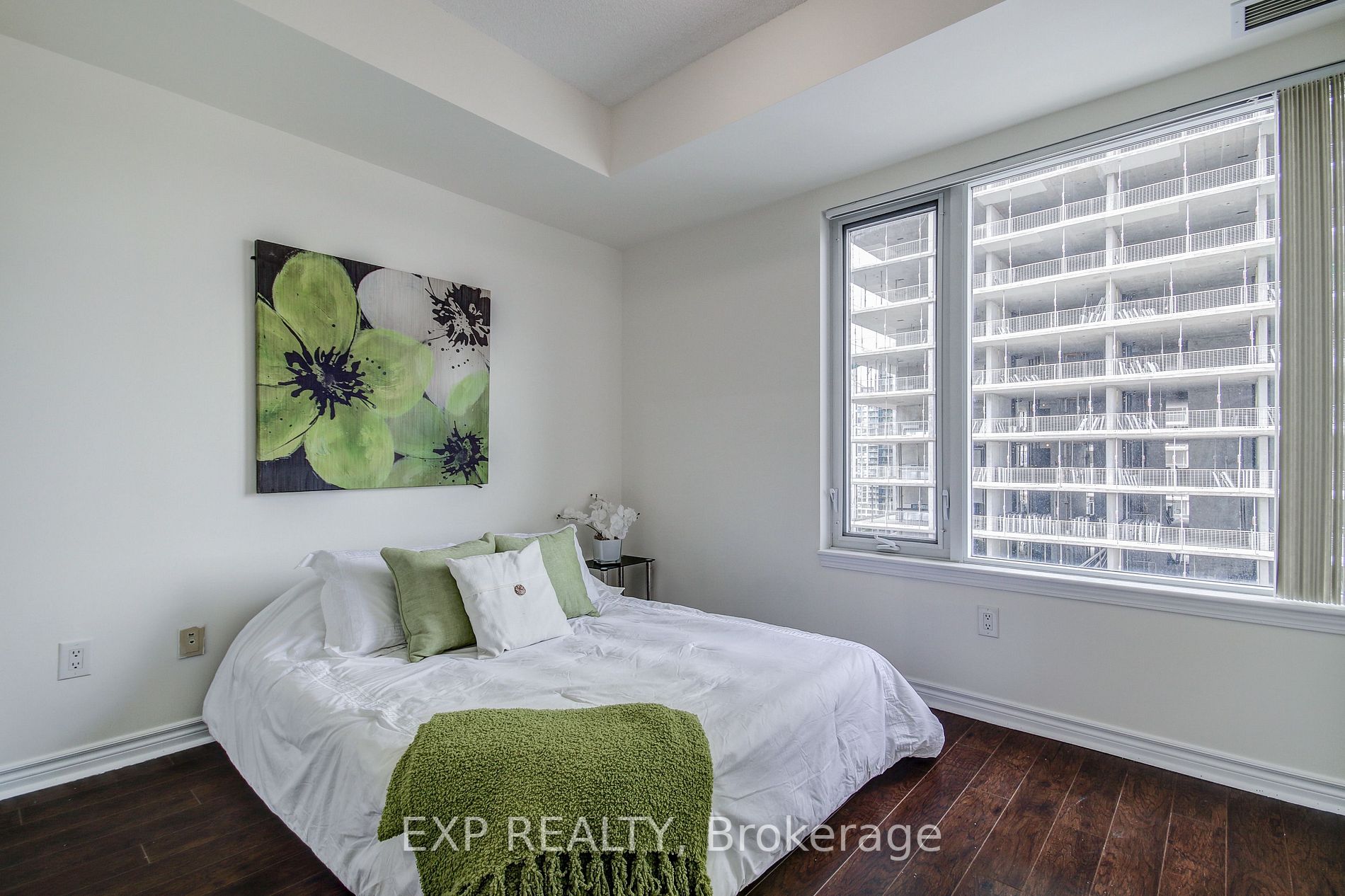 385 Prince Of Wales Dr, #1102