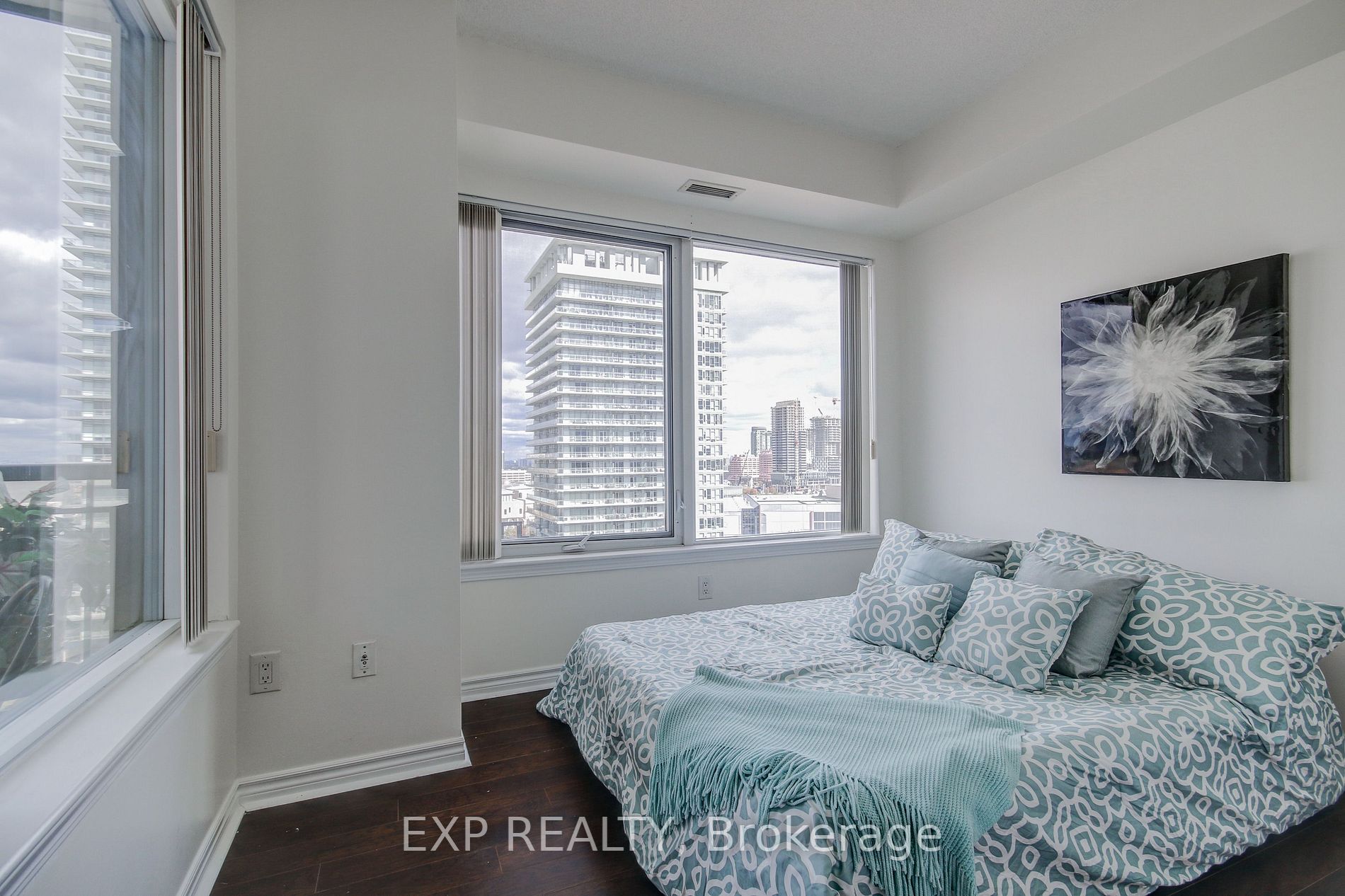 385 Prince Of Wales Dr, #1102