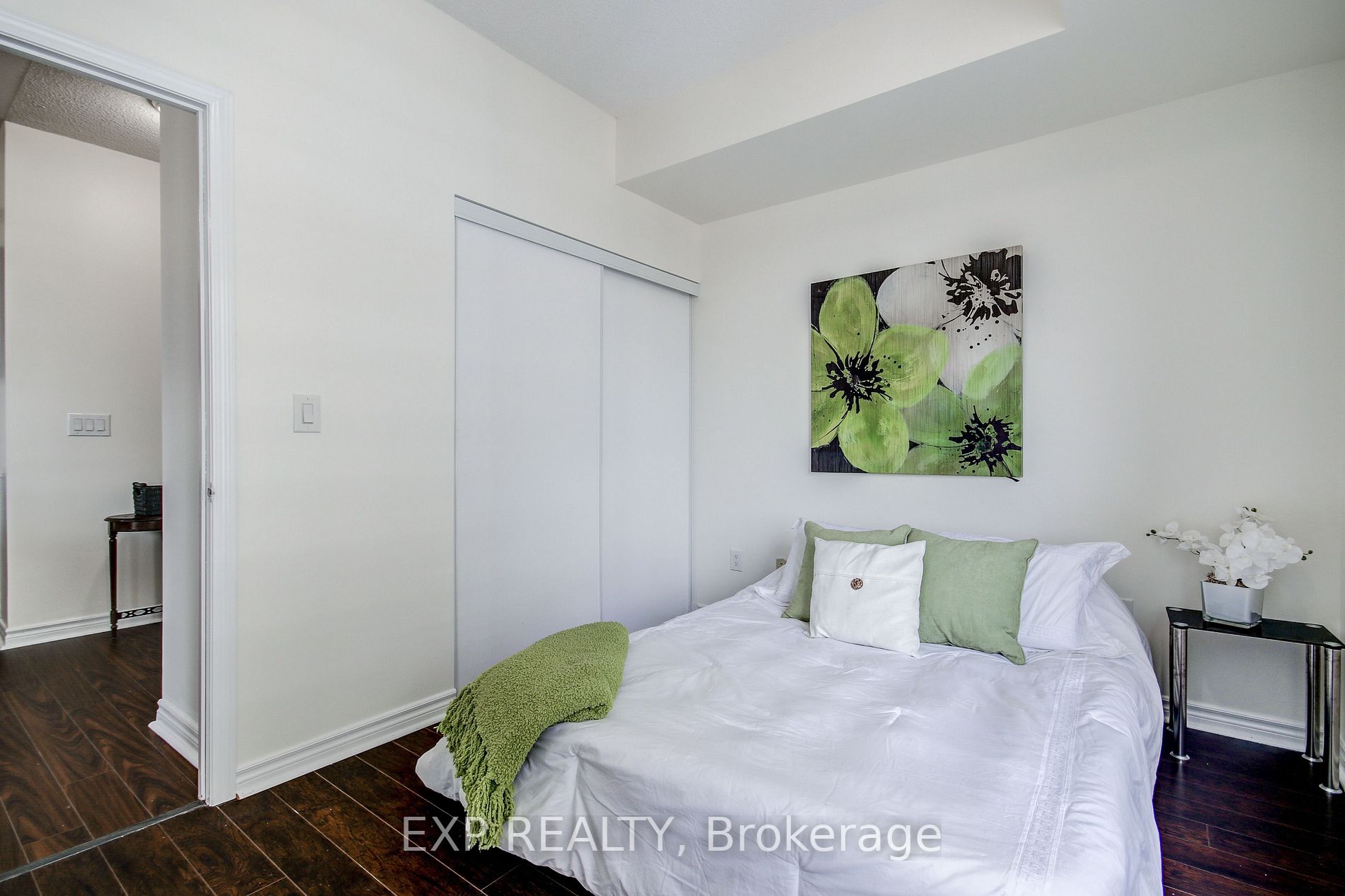 385 Prince Of Wales Dr, #1102