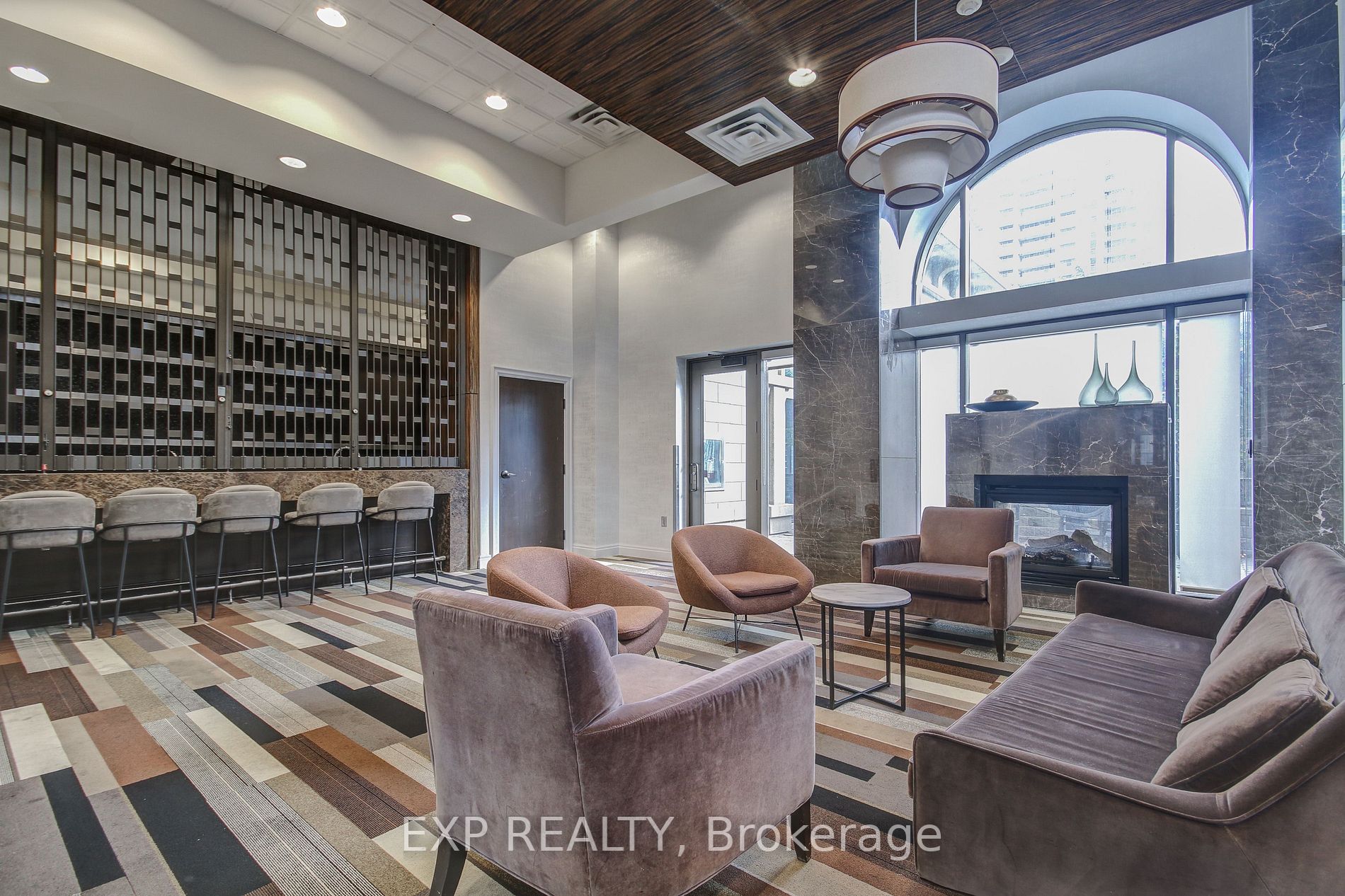 385 Prince Of Wales Dr, #1102