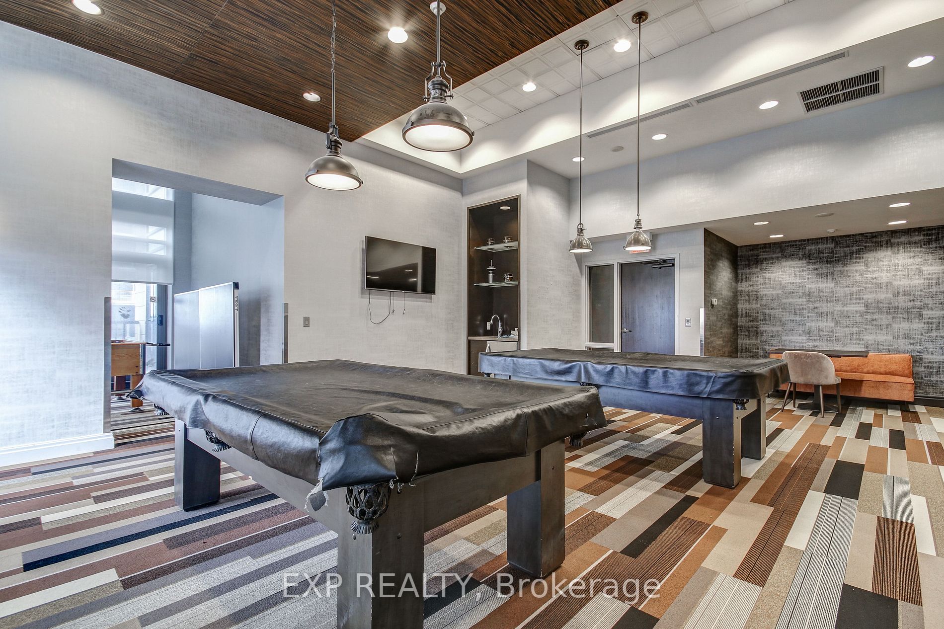 385 Prince Of Wales Dr, #1102
