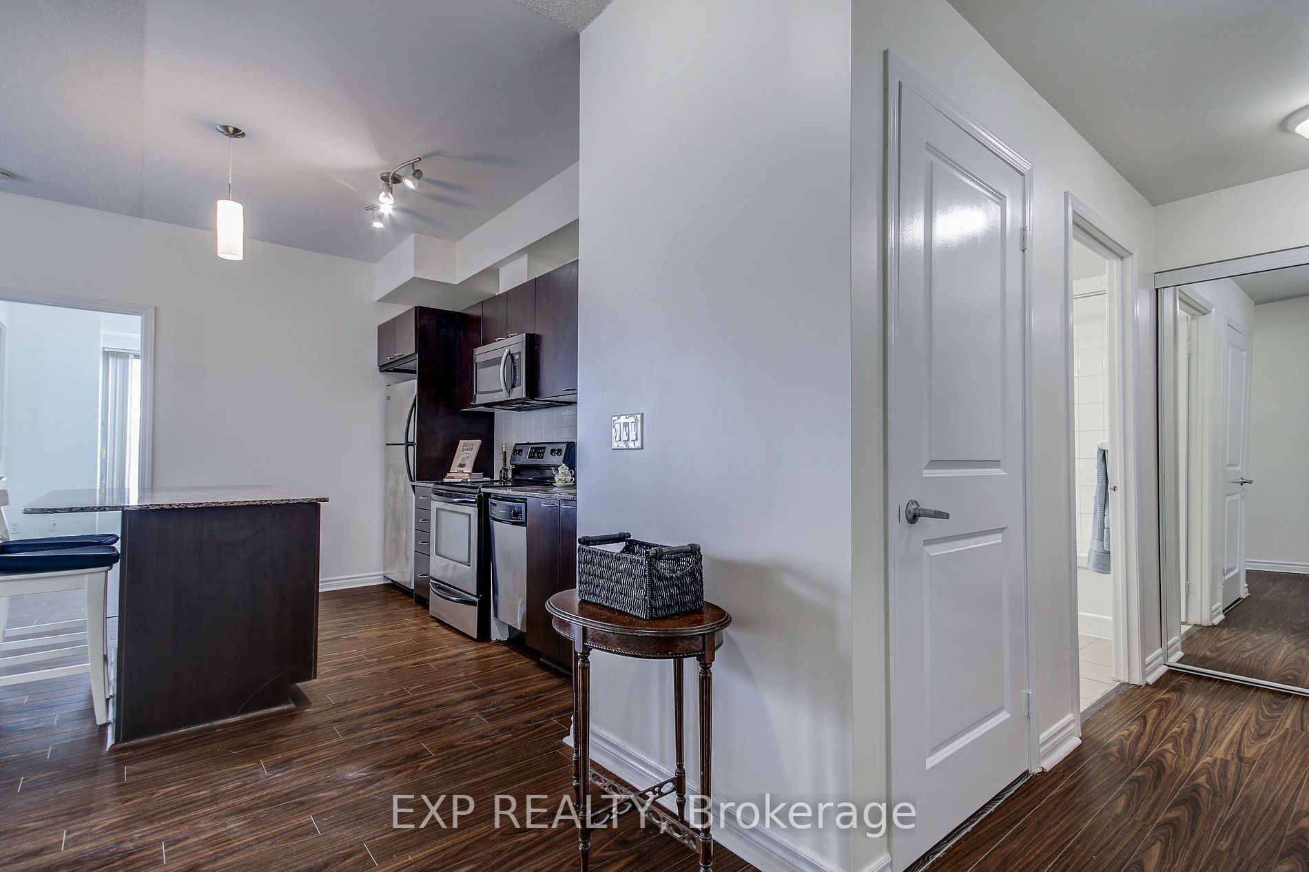 385 Prince Of Wales Dr, #1102