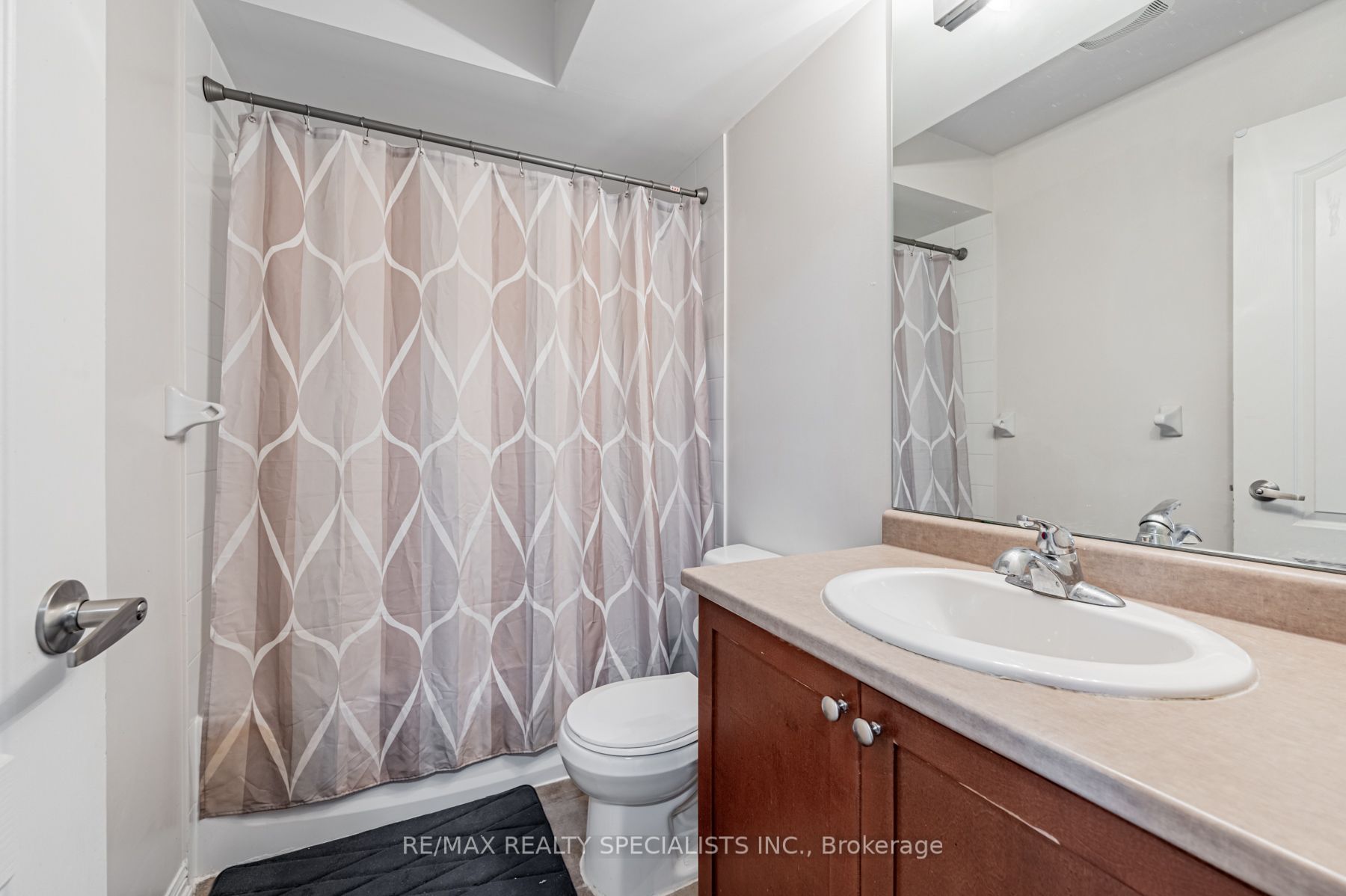 3185 Boxford Cres, #7