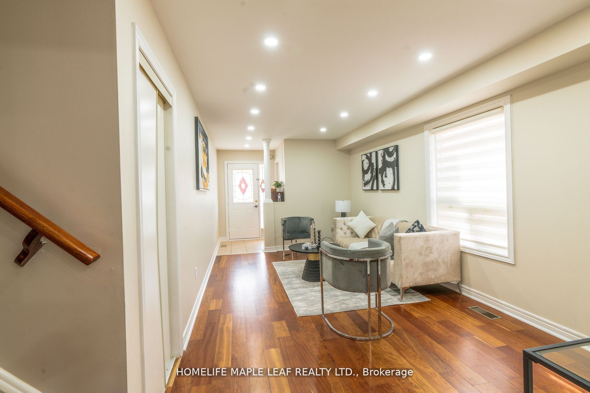 27 Ridgemore Cres