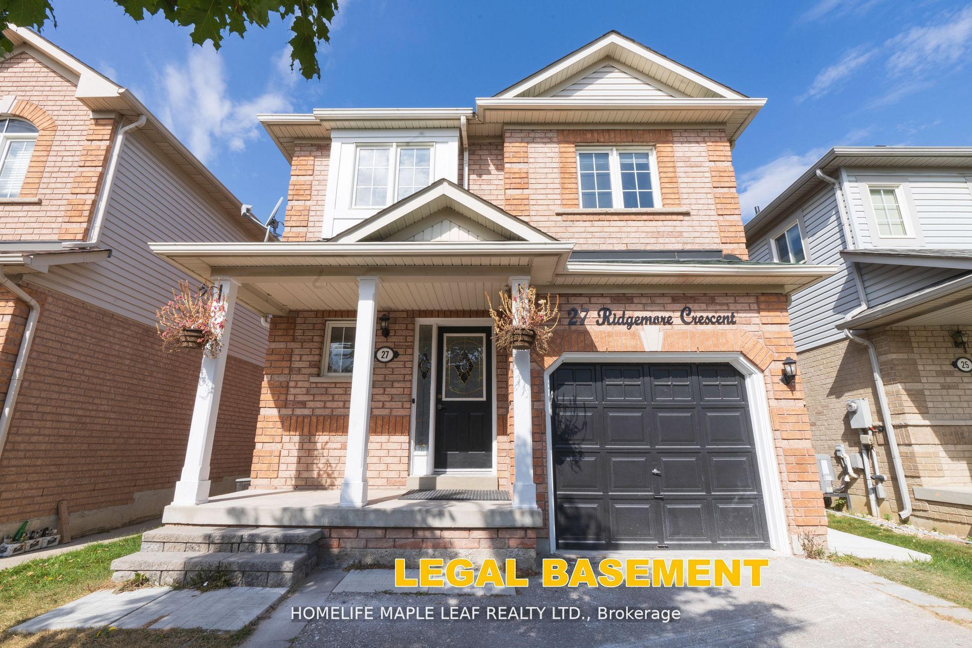 27 Ridgemore Cres