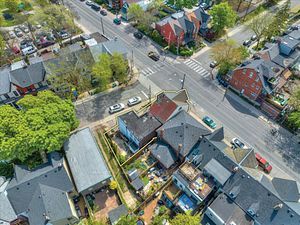 48 Annette St
