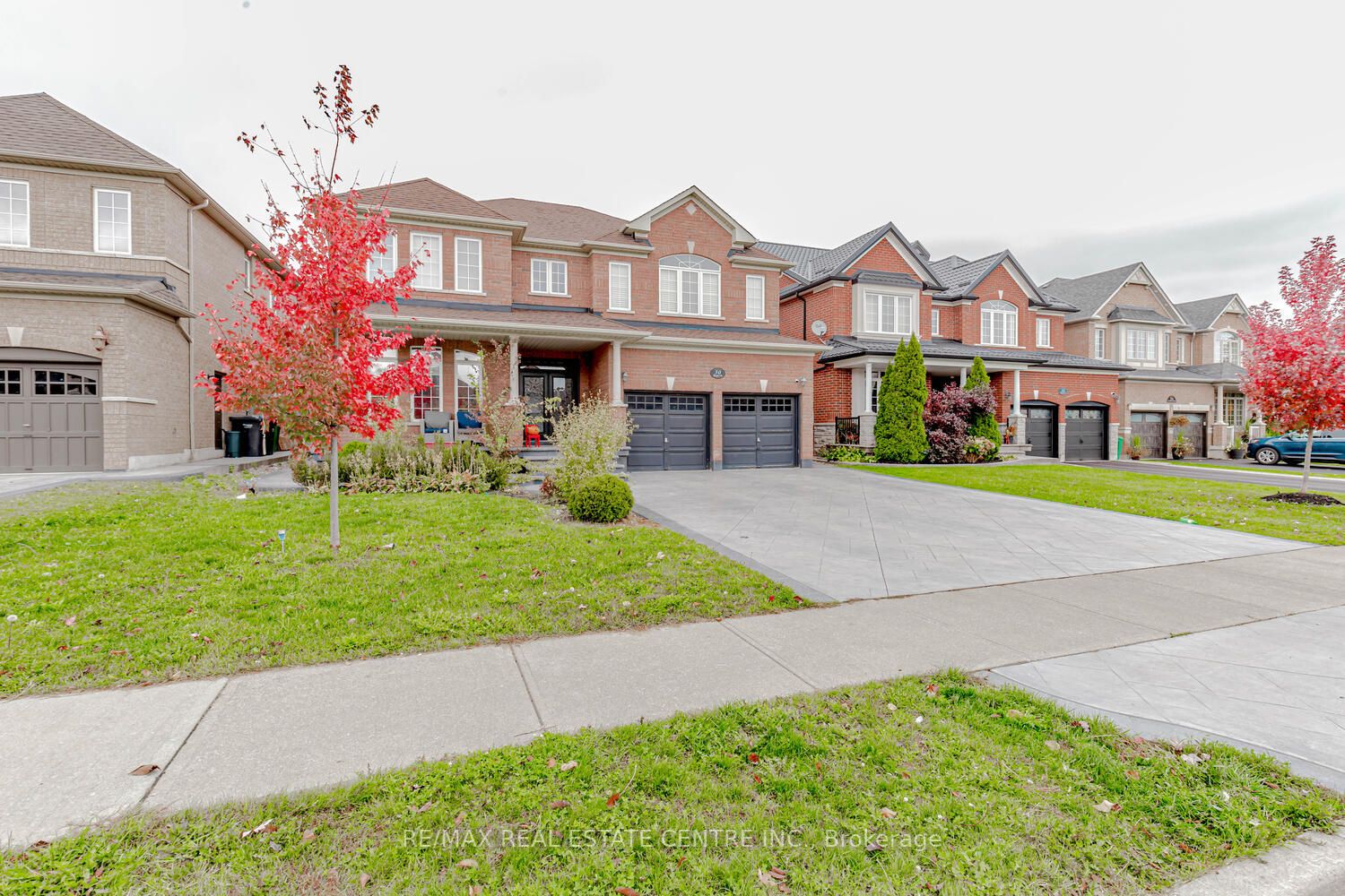 30 Rampart Dr
