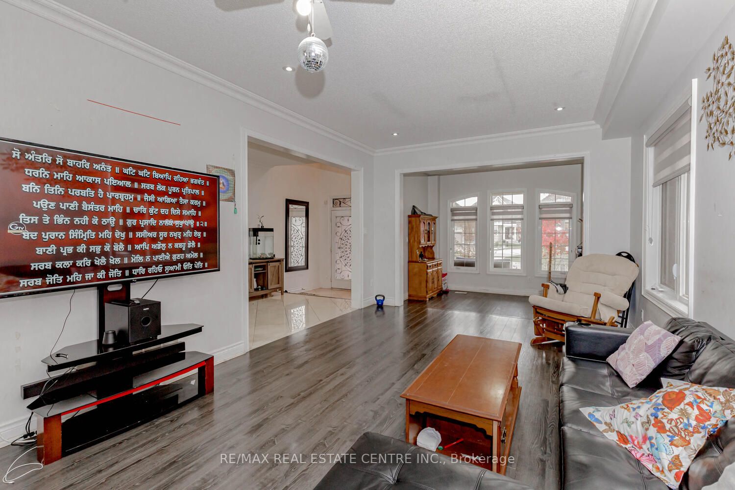 30 Rampart Dr