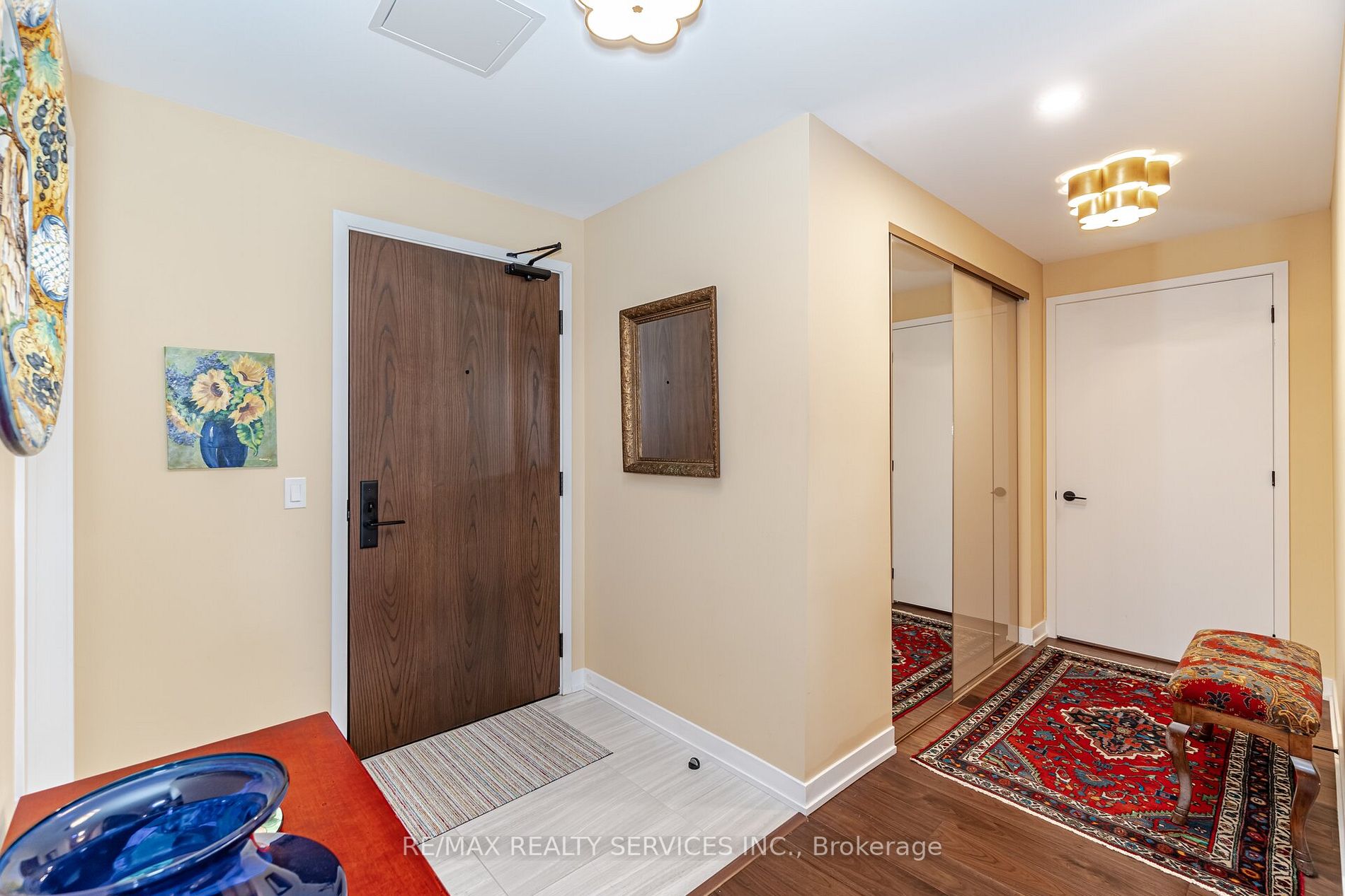 2118 Bloor St W, #401