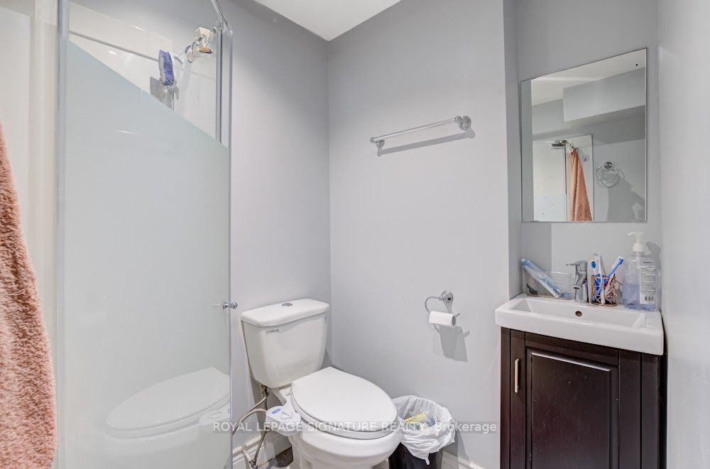 23 Chestermere Cres