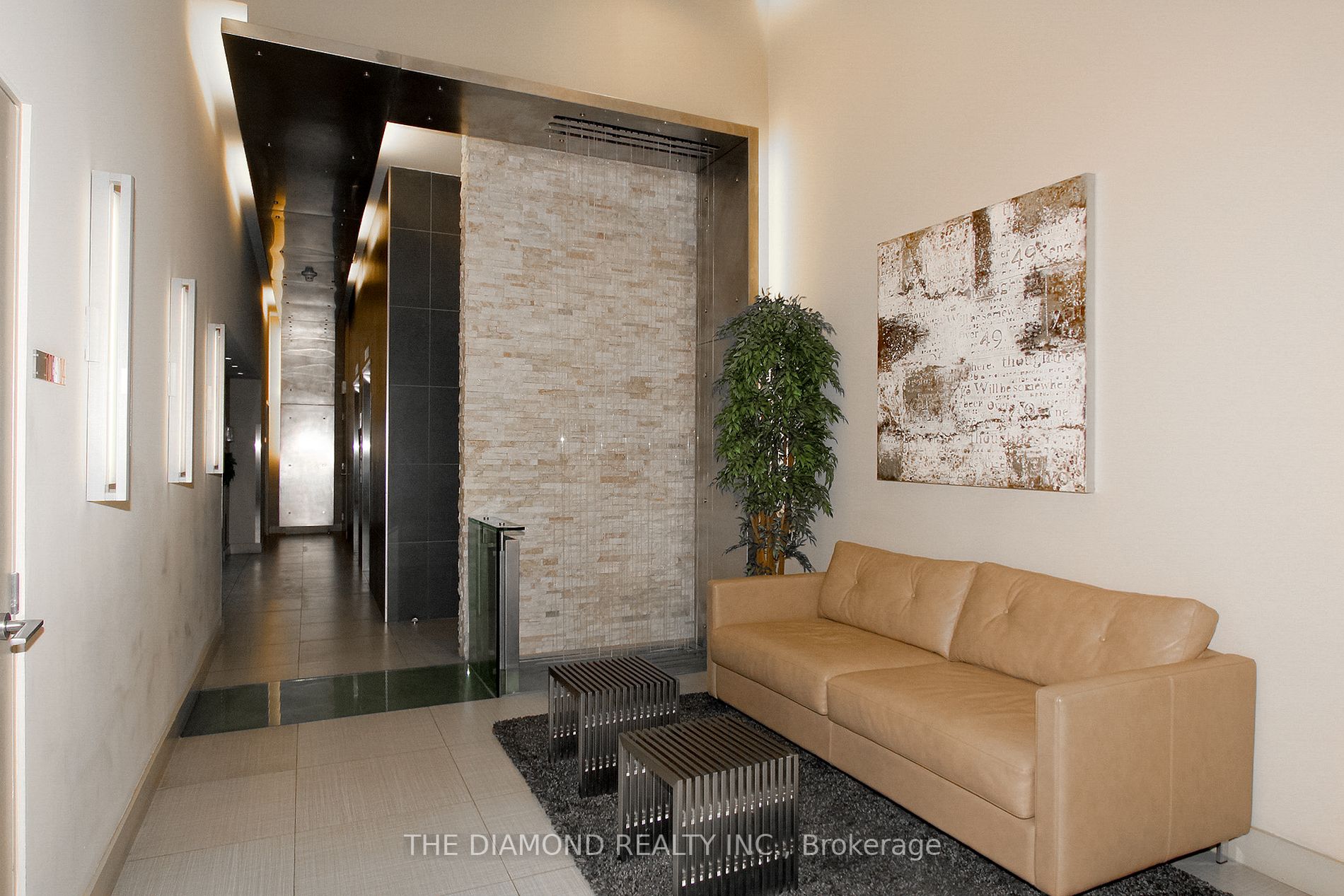 1050 The Queensway Ave, #713